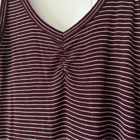 2/$15 🐧 Maroon Ribbed American Eagle Tank Top - Picture 4 of 4